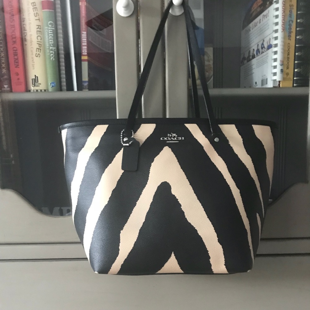 Coach taxi top zip tote